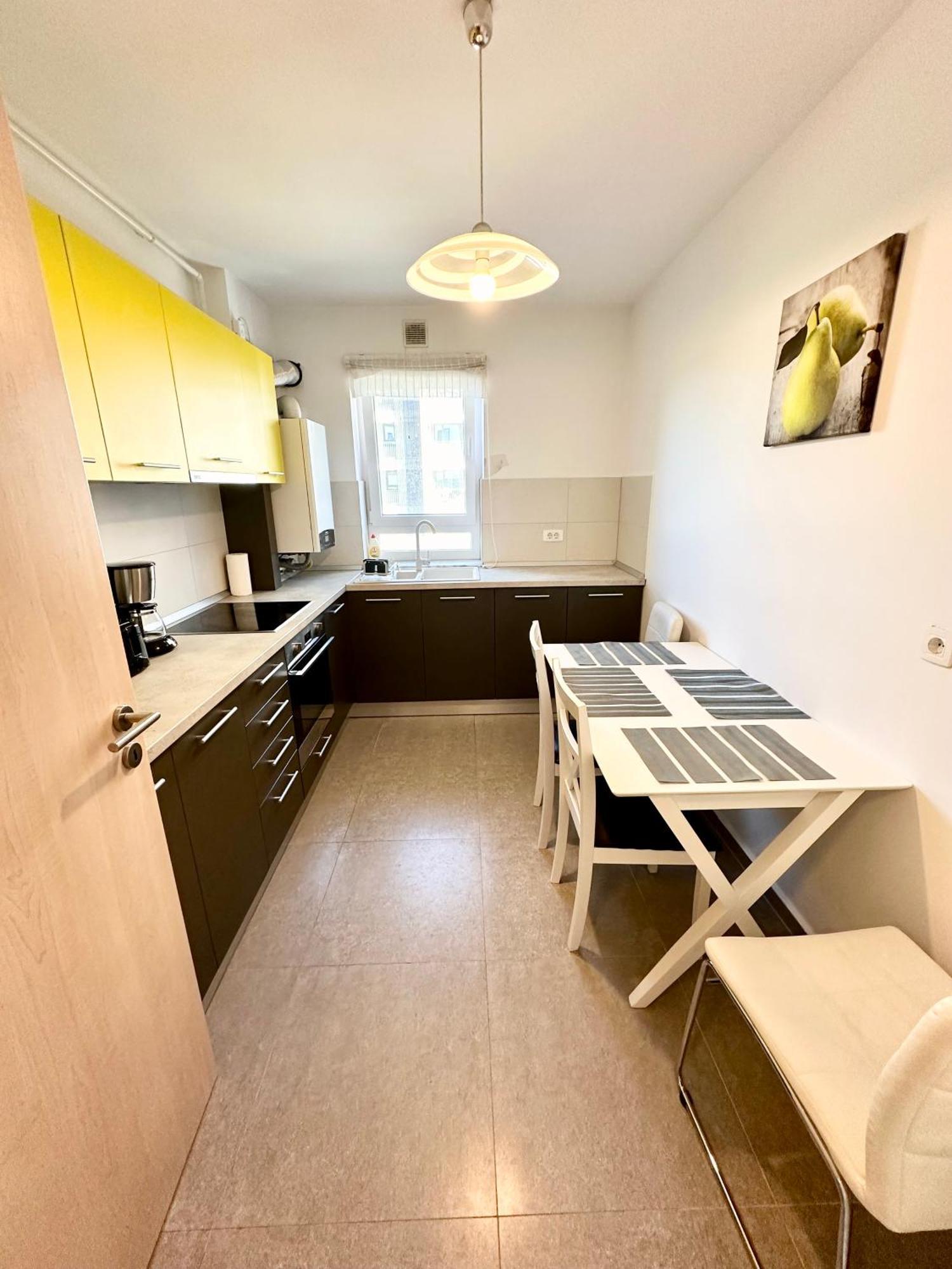 Kasper Coresi Mall - Rise Private Apartments & Suites Braşov Extérieur photo