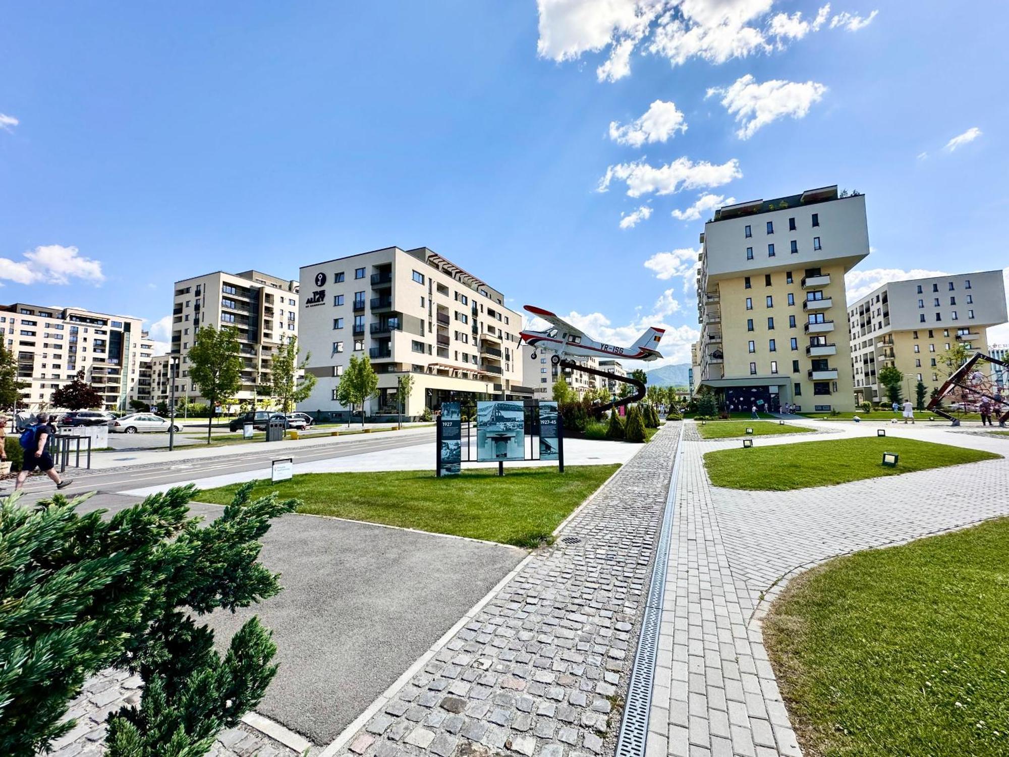 Kasper Coresi Mall - Rise Private Apartments & Suites Braşov Extérieur photo