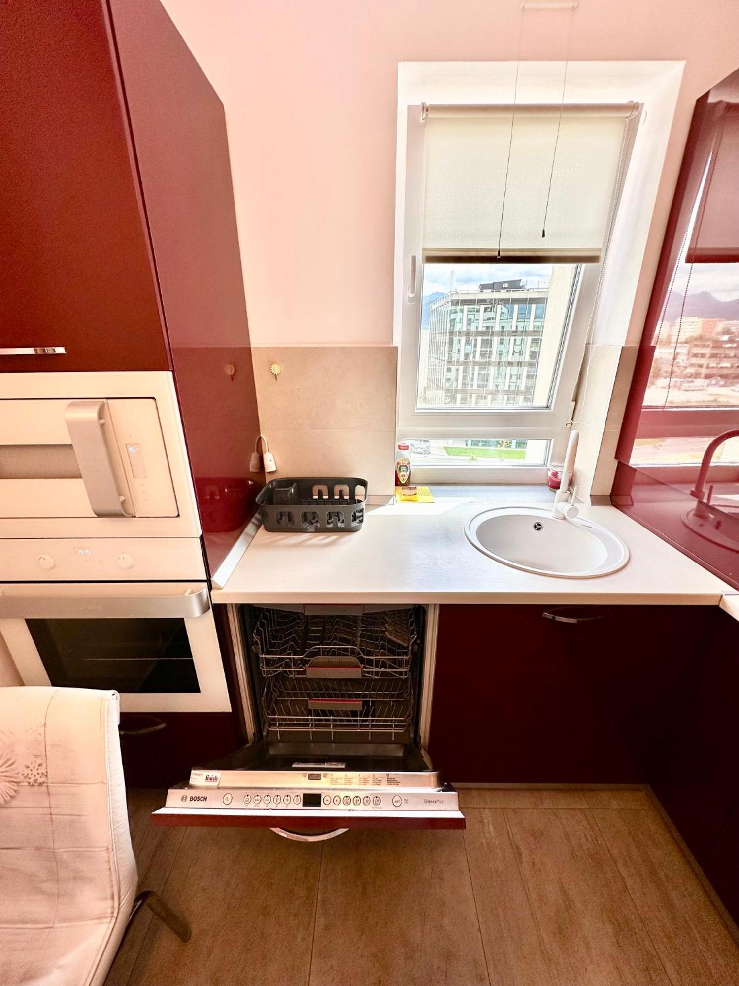 Kasper Coresi Mall - Rise Private Apartments & Suites Braşov Extérieur photo