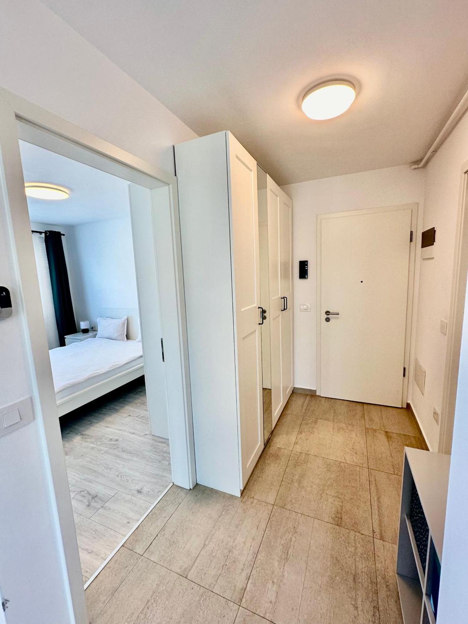 Kasper Coresi Mall - Rise Private Apartments & Suites Braşov Extérieur photo
